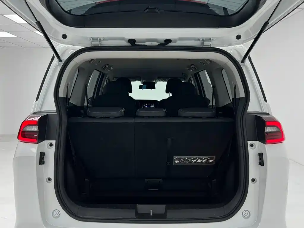 GAC Motor Trumpchi M6 — миниатюра 12