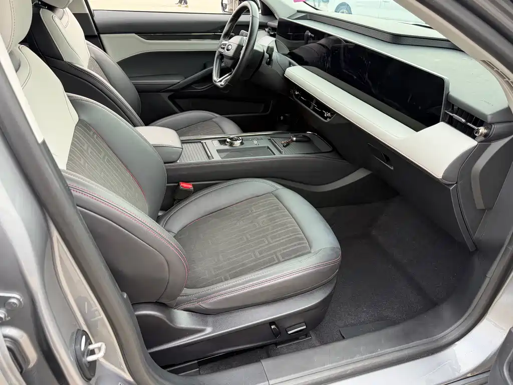 Ford Mondeo — миниатюра 10