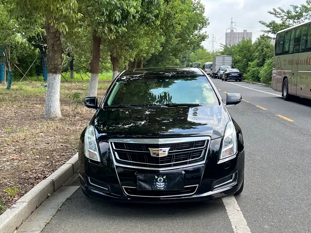Cadillac XTS — миниатюра 2