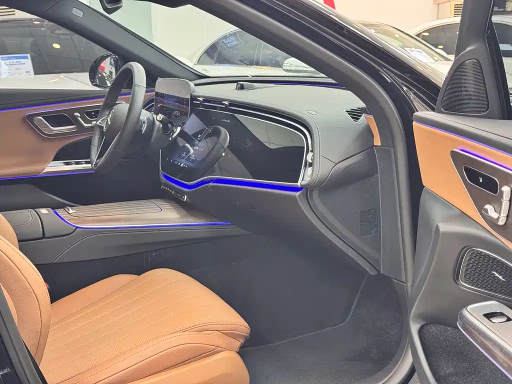 Mercedes-Benz E-Class New Energy — миниатюра 16