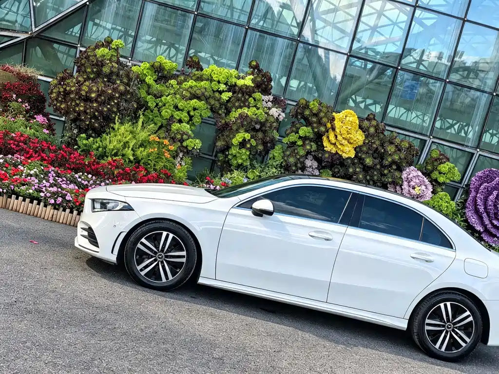 Mercedes-Benz A-Class — миниатюра 12