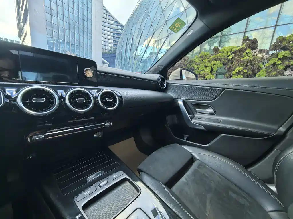 Mercedes-Benz A-Class — миниатюра 15