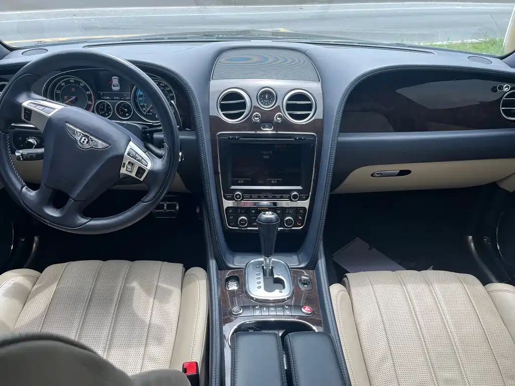 Bentley Flying Spur — миниатюра 19