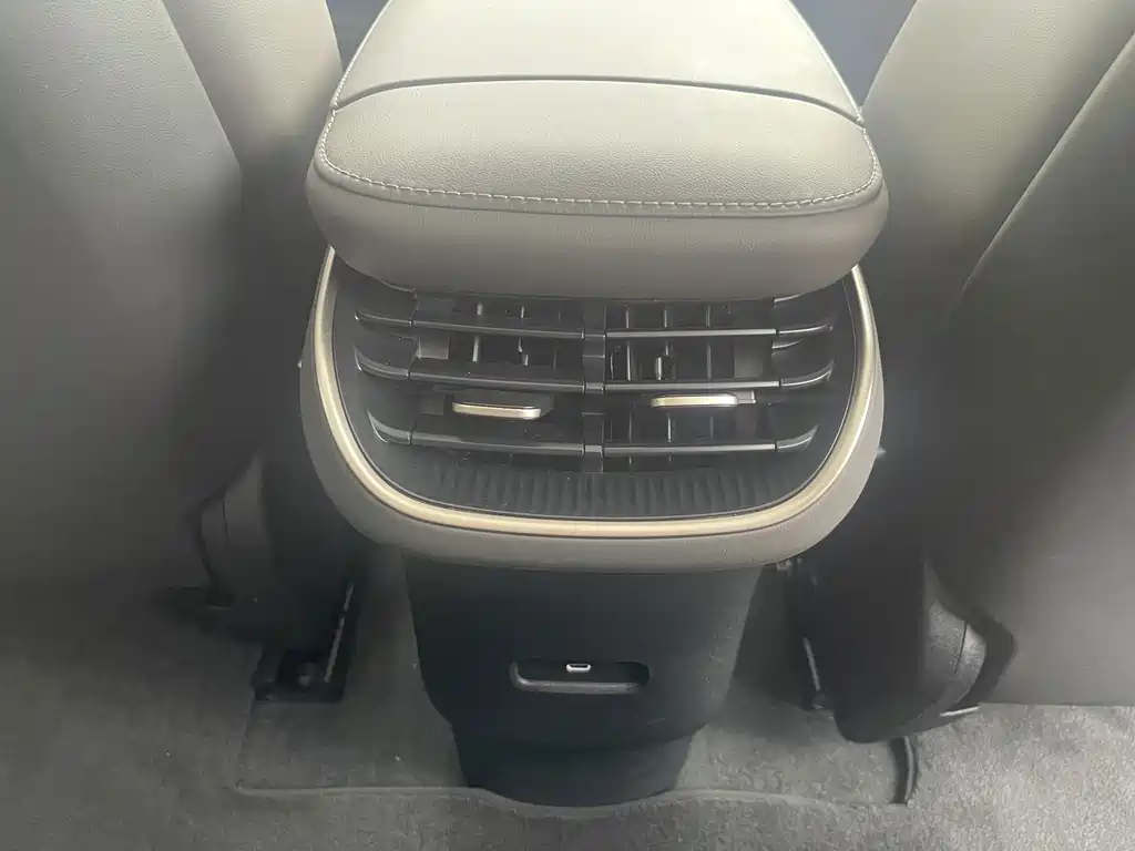 NIO ET5T — миниатюра 18