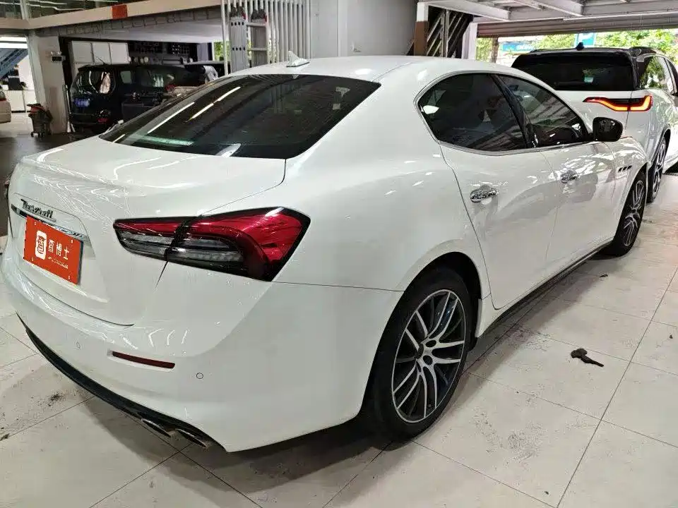 Maserati Ghibli — миниатюра 2