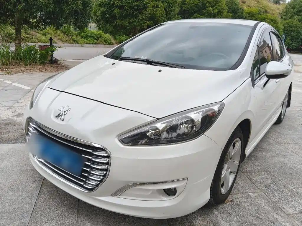 Peugeot 308 — миниатюра 2