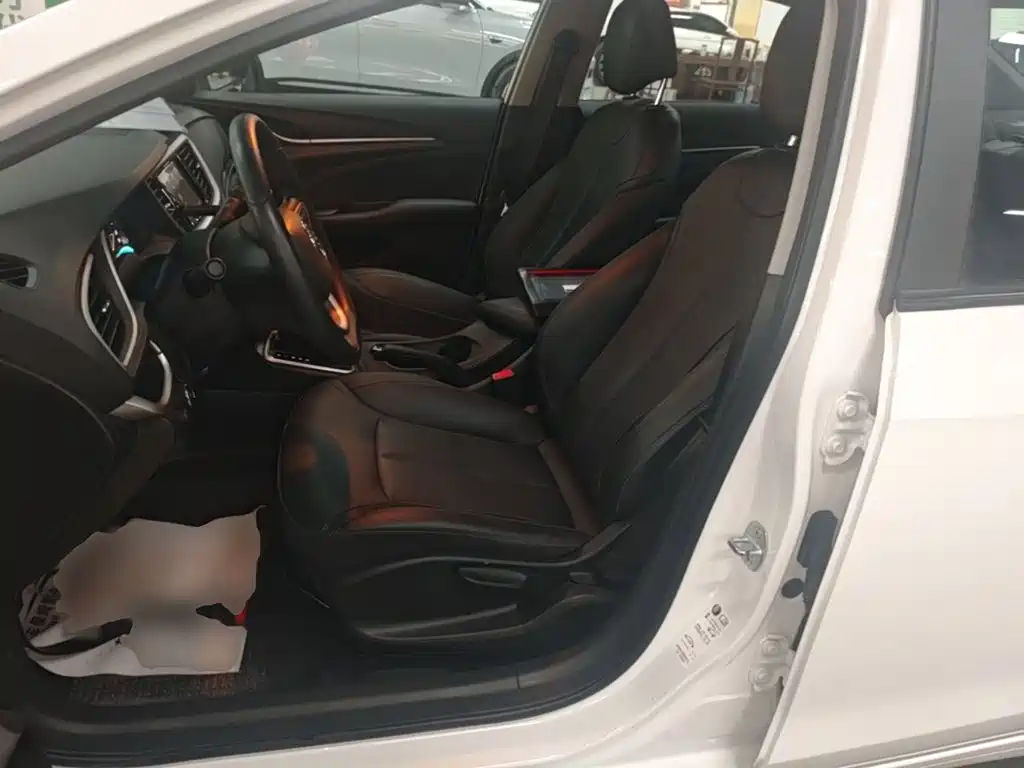 Buick Excelle — миниатюра 15