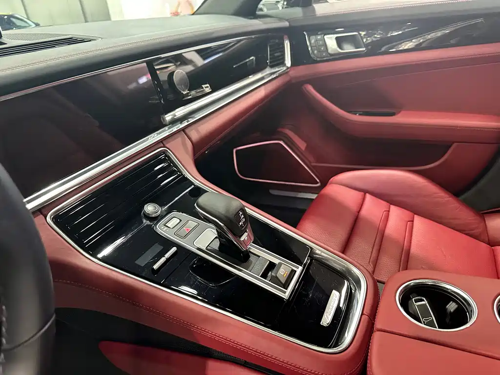 Porsche Panamera — миниатюра 6