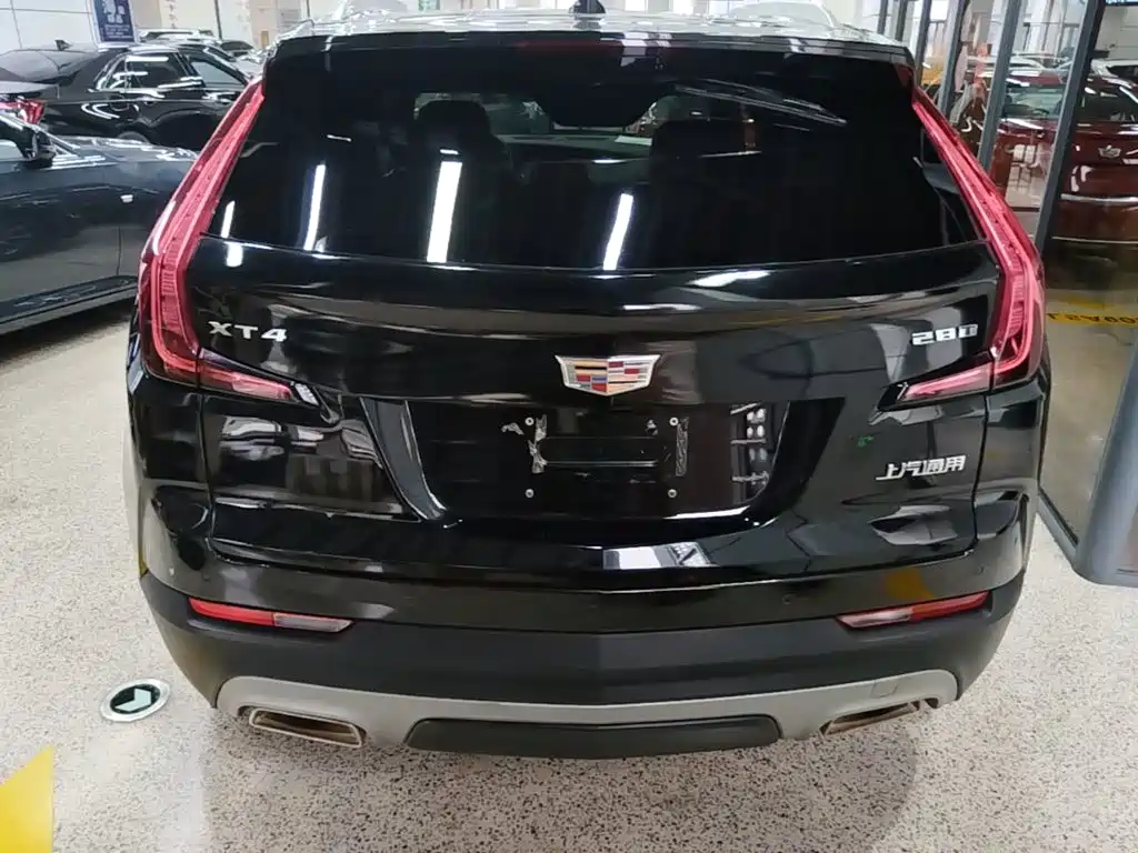 Cadillac XT4 — миниатюра 6