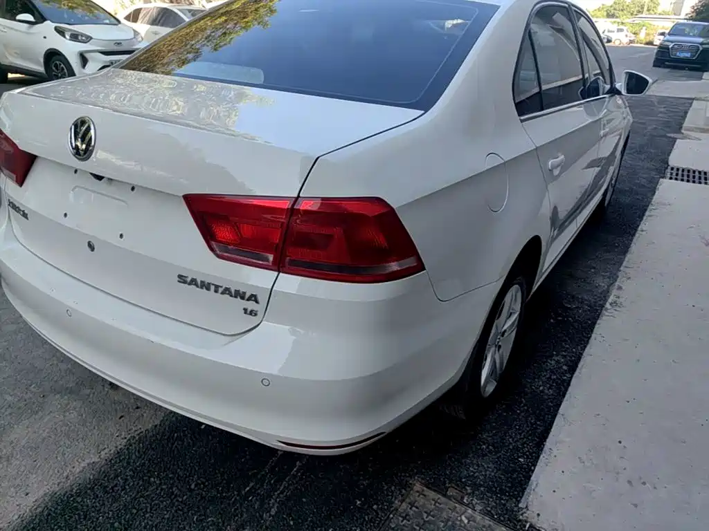 Volkswagen Santana — миниатюра 8