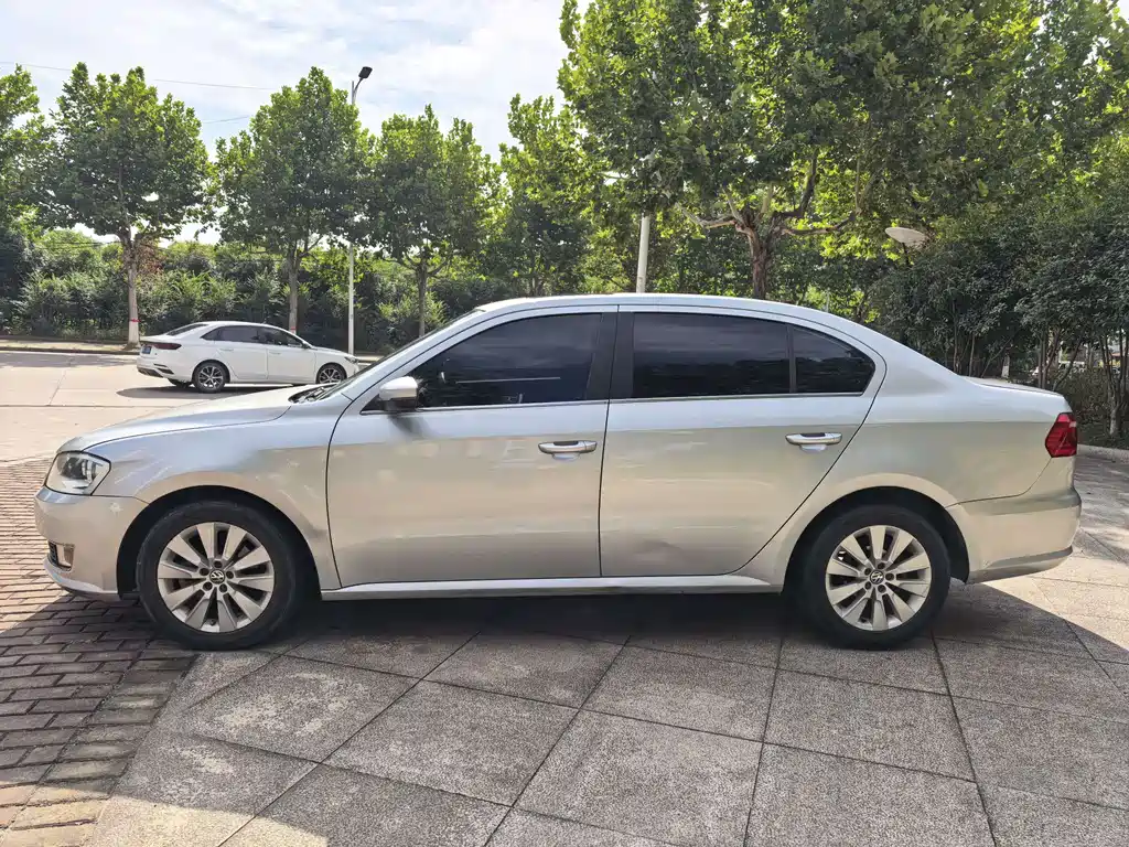 Volkswagen Lavida — миниатюра 3