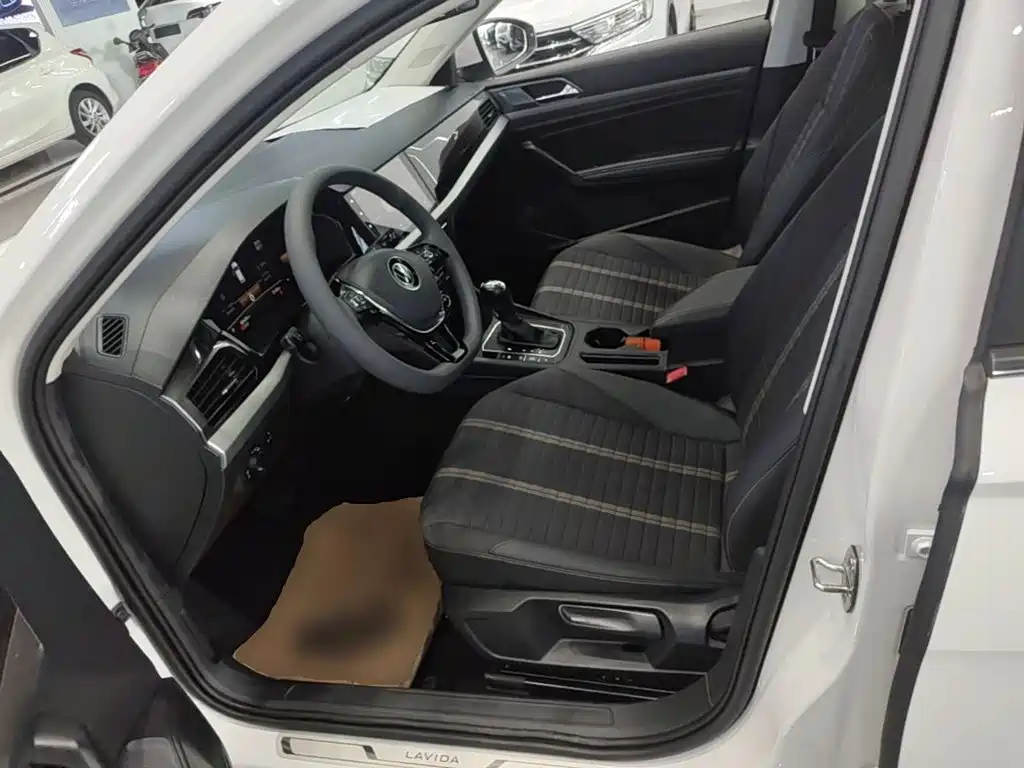 Volkswagen Lavida — миниатюра 15