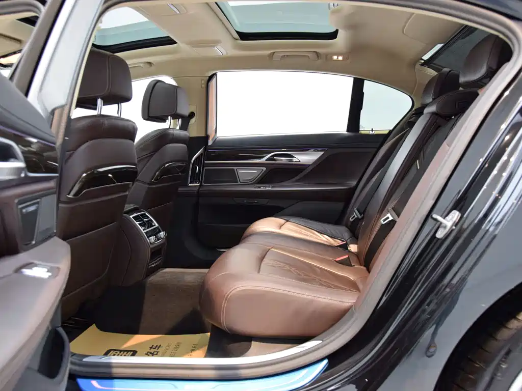BMW 7 Series 7 2021 730Li Luxury