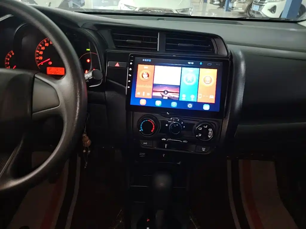 Honda Fit — миниатюра 13