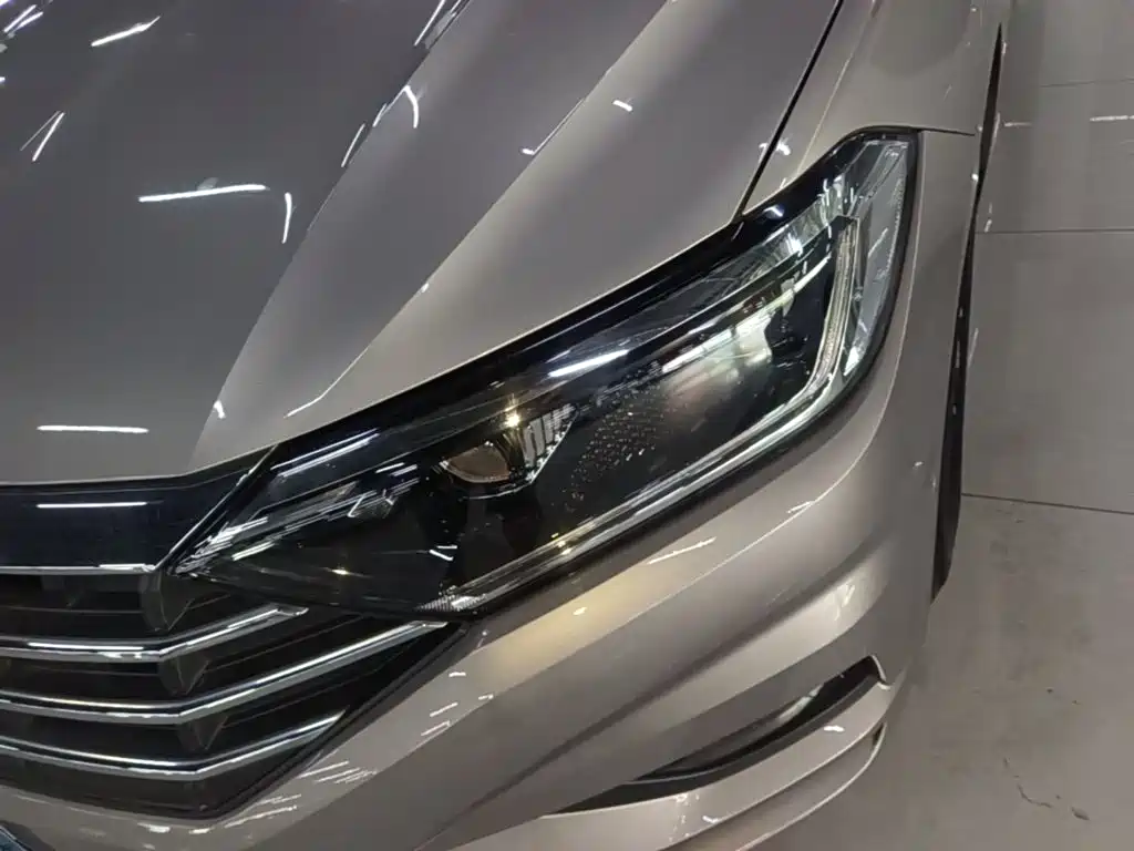 Volkswagen Sagitar — миниатюра 24