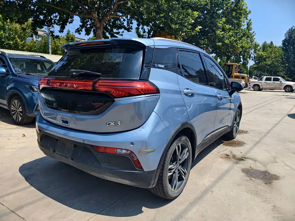 BAIC EX3 — миниатюра 4