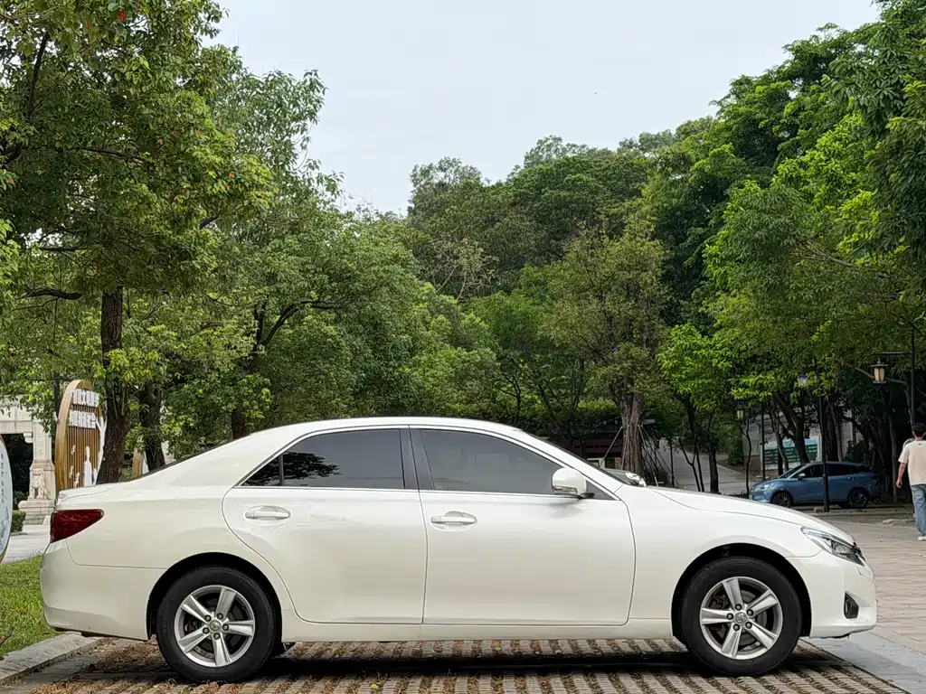 Toyota Reiz 2013 2.5S