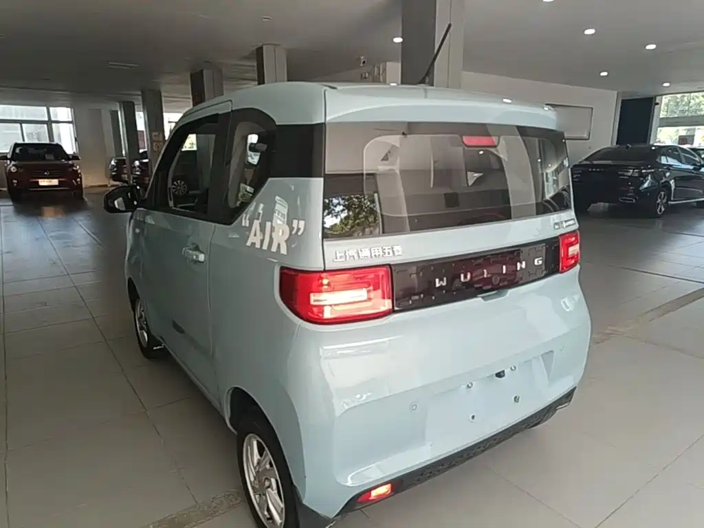 Wuling MINIEV — миниатюра 5
