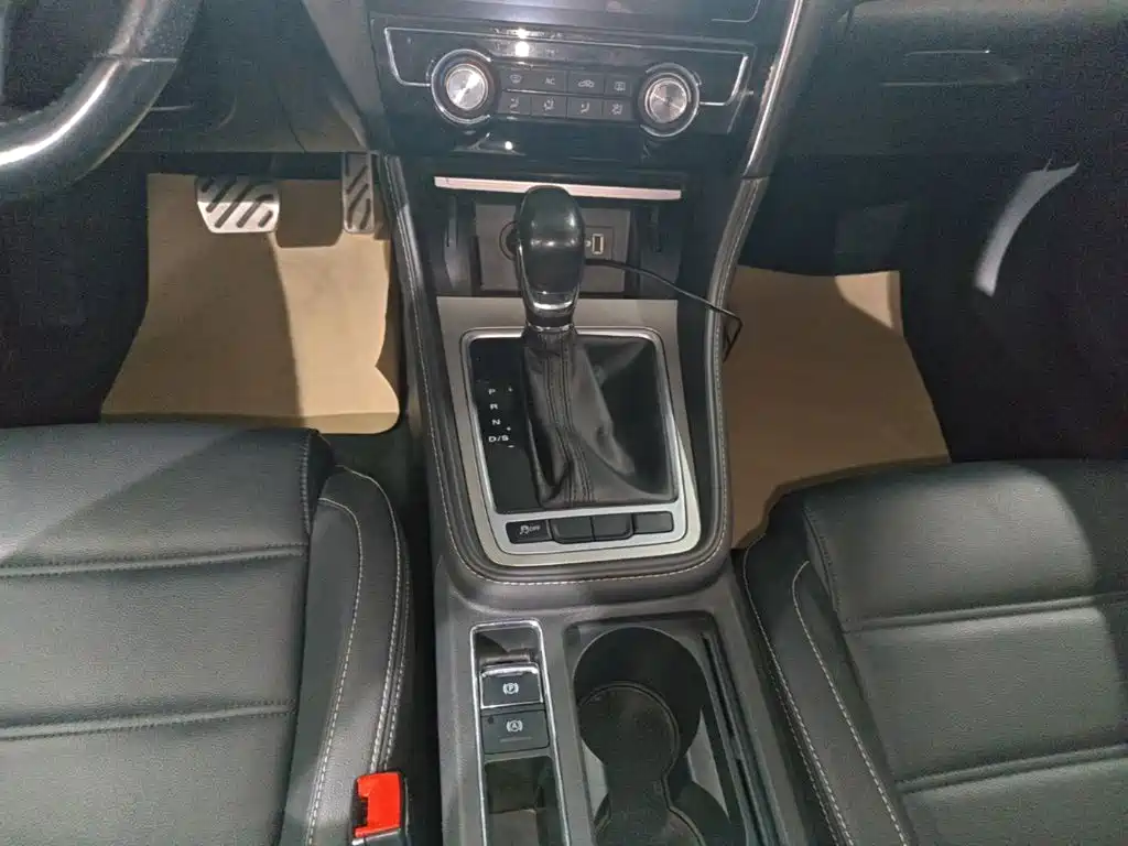 MG MG6 — миниатюра 14
