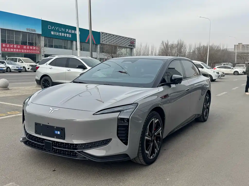 Hongqi Hongqi EH7 2024