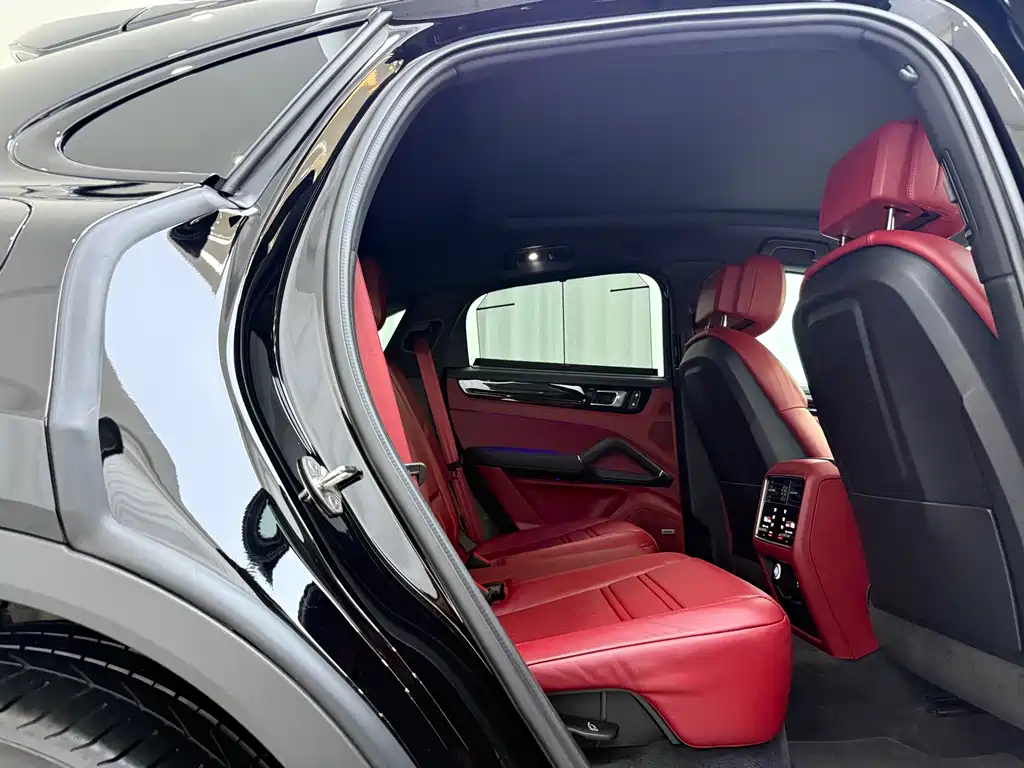 Porsche Cayenne — миниатюра 14