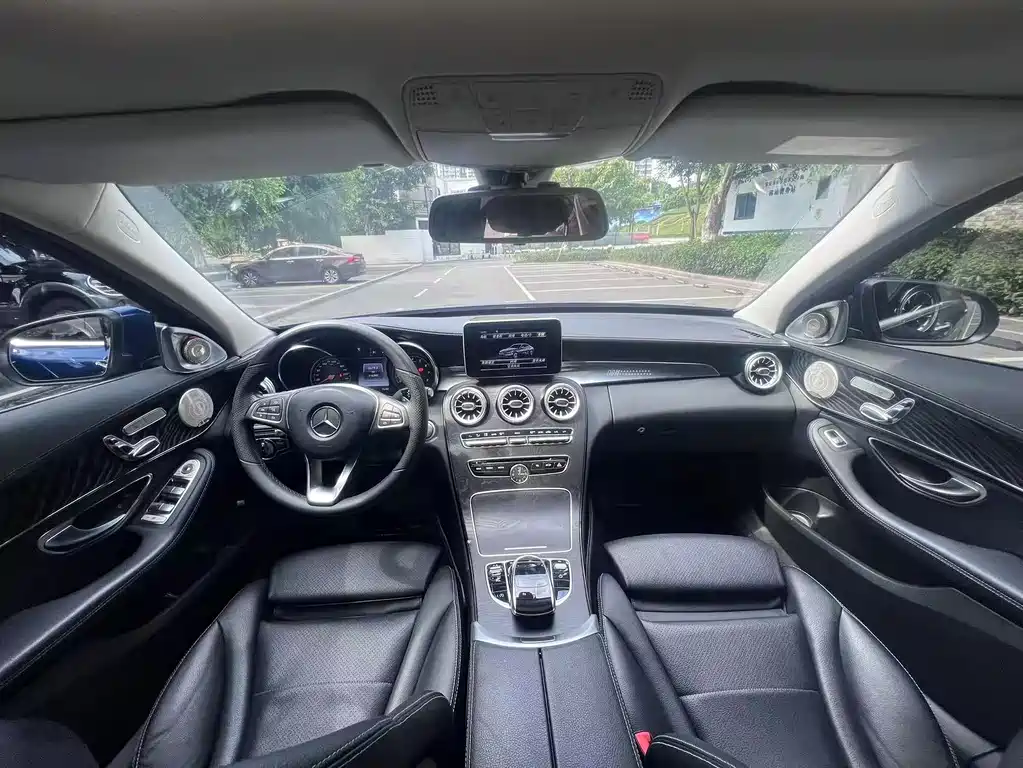 Mercedes-Benz C-Class — миниатюра 5