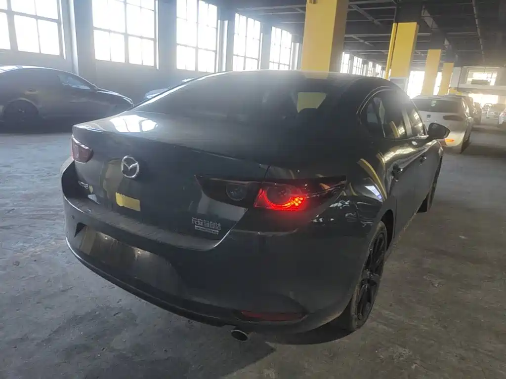 Mazda 3 Axela — миниатюра 7