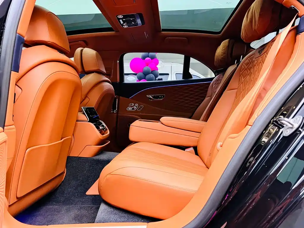 Bentley Flying Spur — миниатюра 15