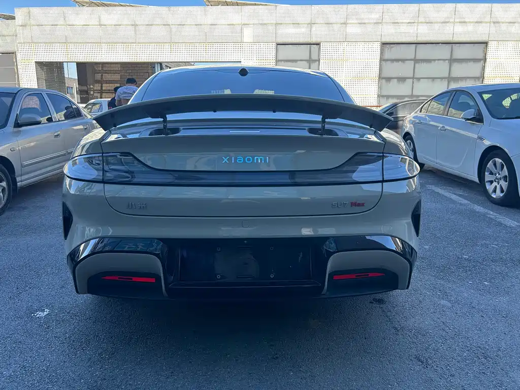 XIAOMI CAR XIAOMI SU7