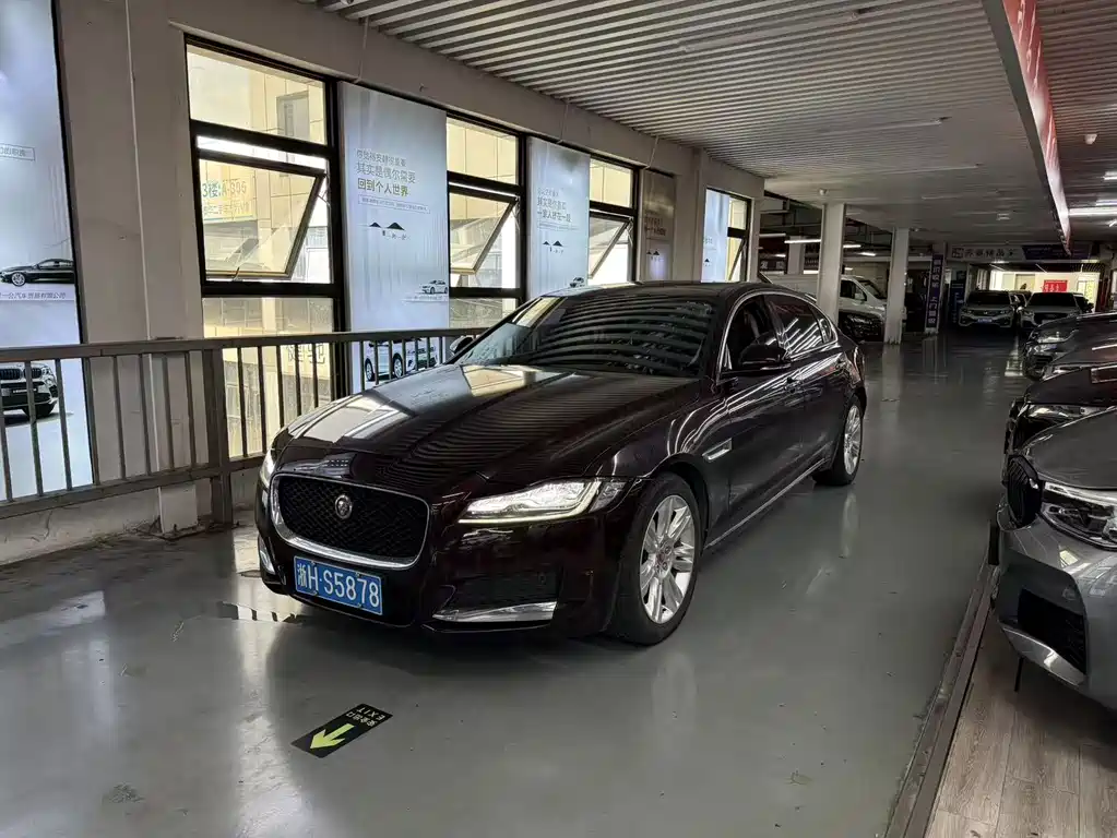 Jaguar XFL