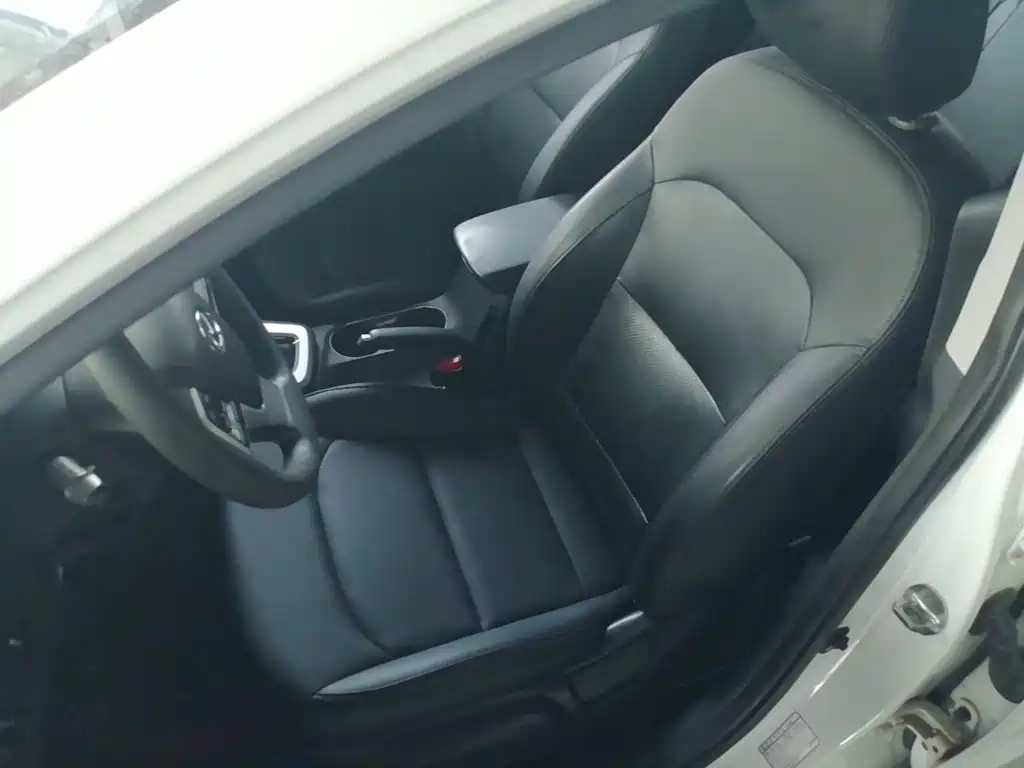 Hyundai Elantra — миниатюра 15