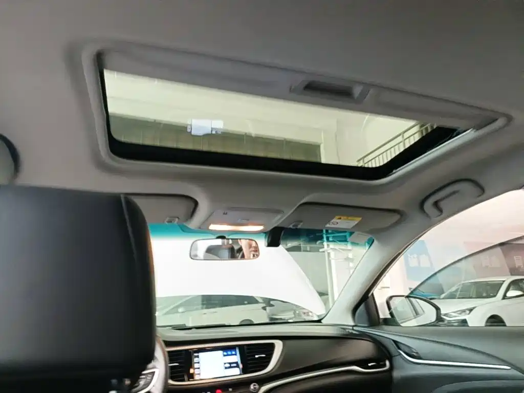 Buick Excelle — миниатюра 18