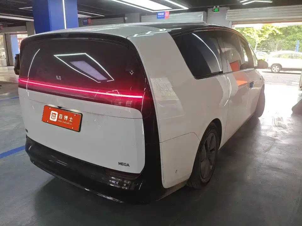 Li Auto Li MEGA — миниатюра 3