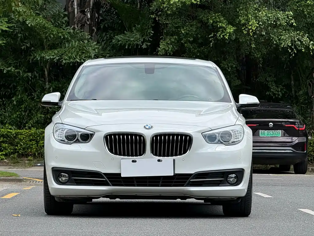 BMW 5 Series GT — миниатюра 3