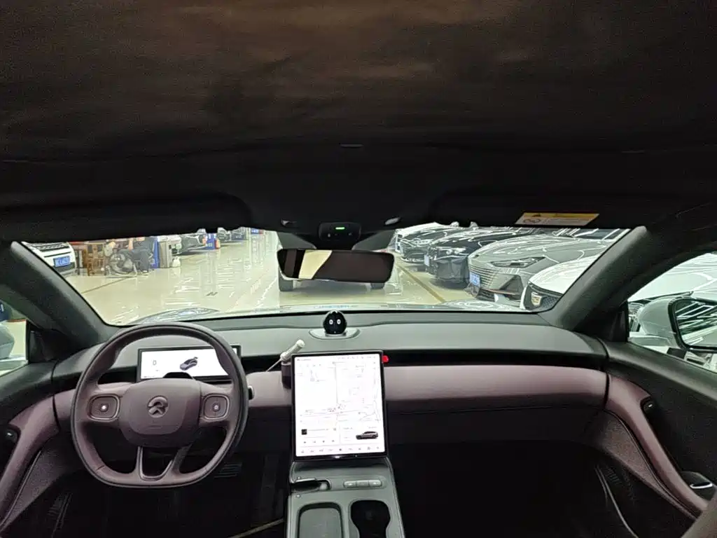 NIO ET5T — миниатюра 18