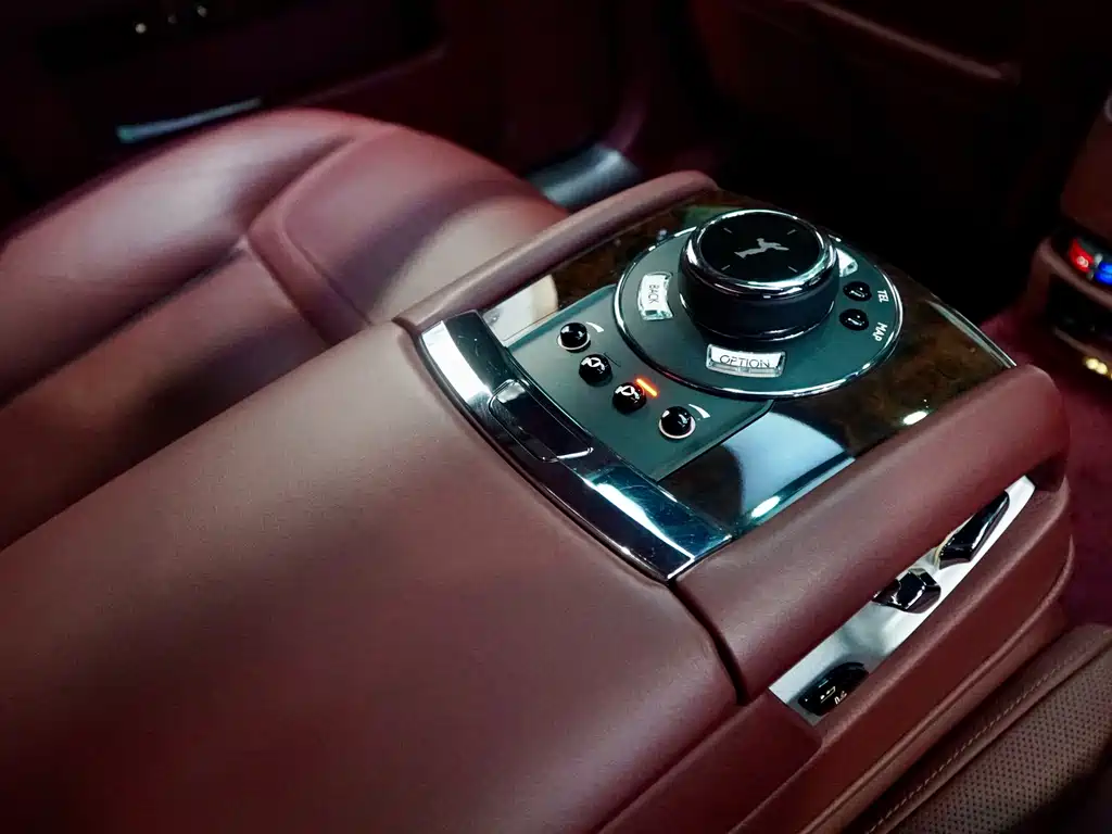 Rolls-Royce Ghost — миниатюра 22
