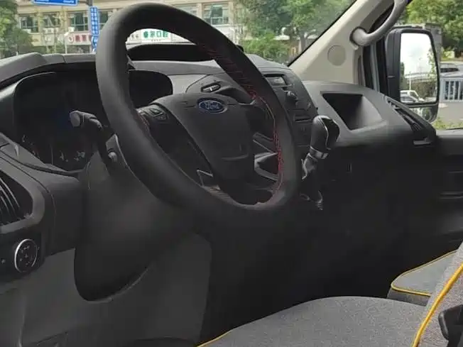 Ford Transit — миниатюра 13