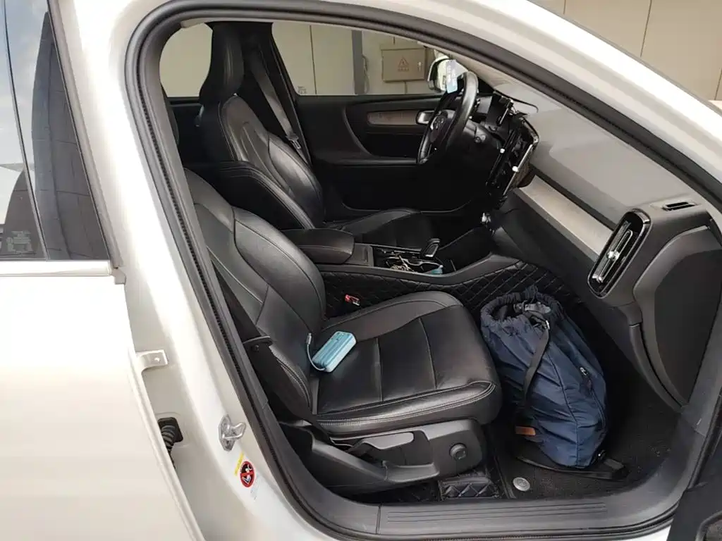 Volvo XC40 — миниатюра 25