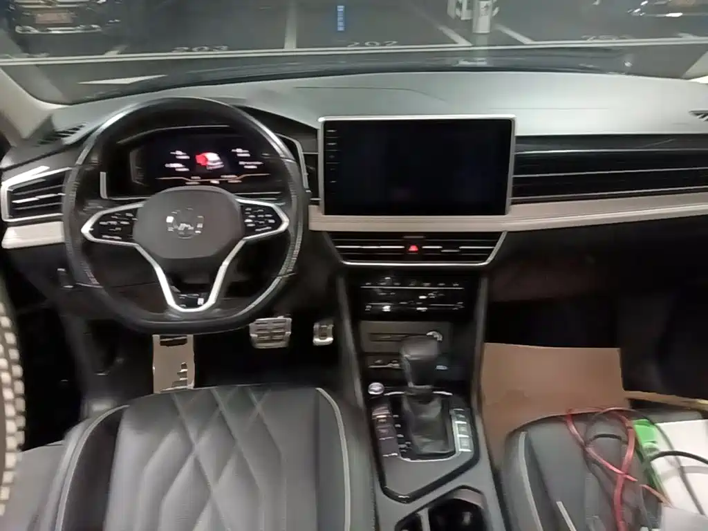 Volkswagen Tiguan L — миниатюра 10