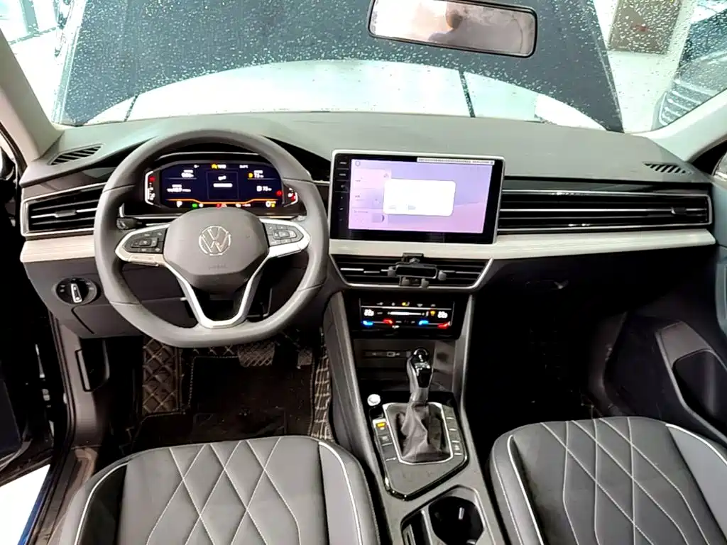 Volkswagen Tiguan L — миниатюра 10