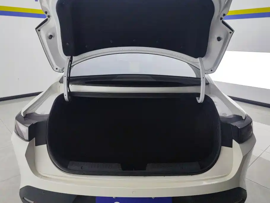 Changan Eado — миниатюра 4
