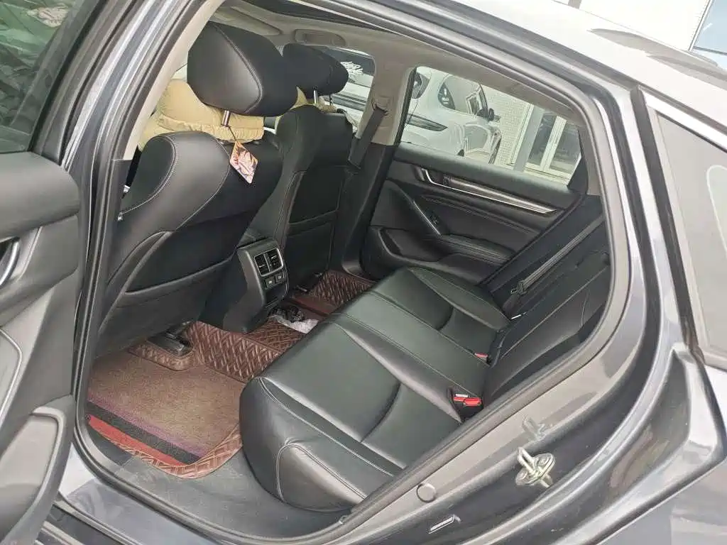 Honda Accord — миниатюра 5