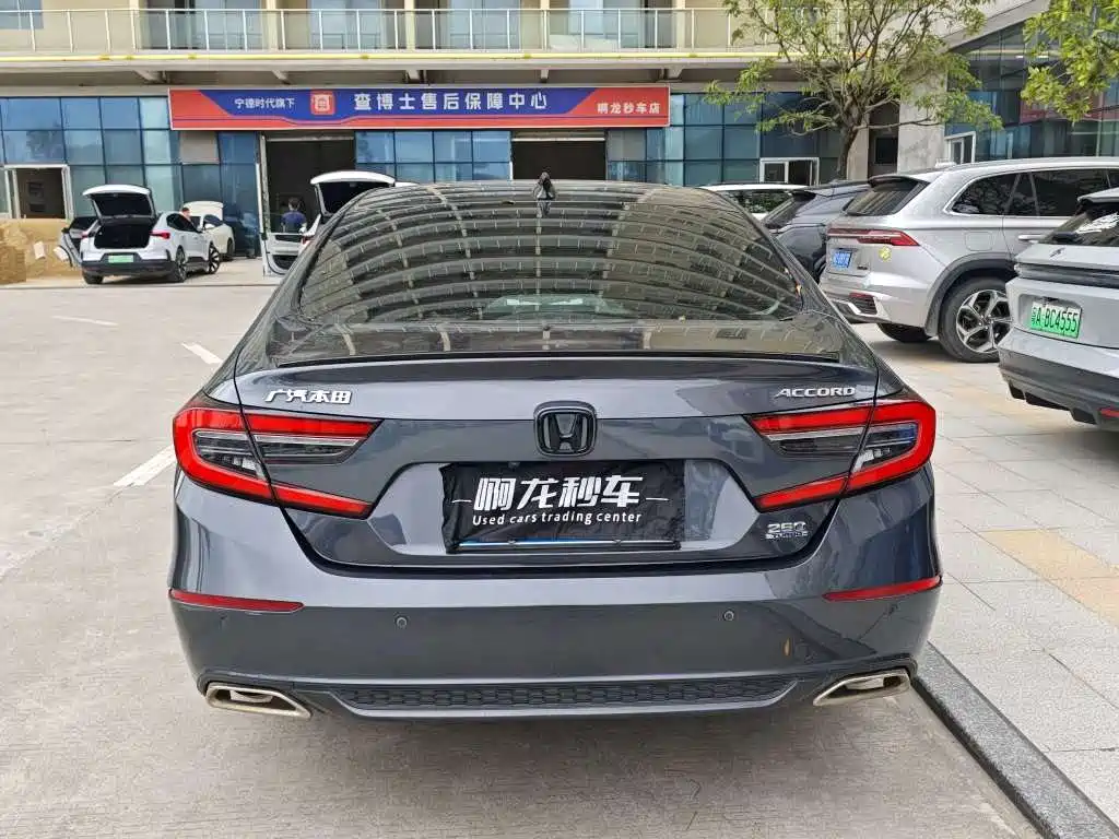 Honda Accord — миниатюра 9