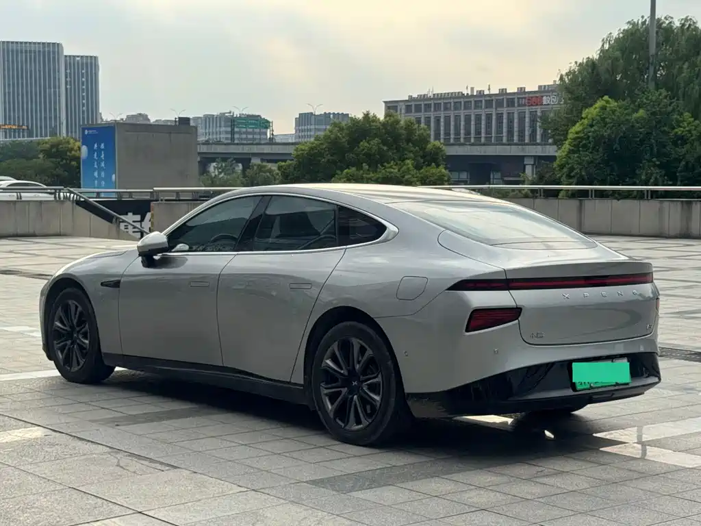 XPeng P7 — миниатюра 4