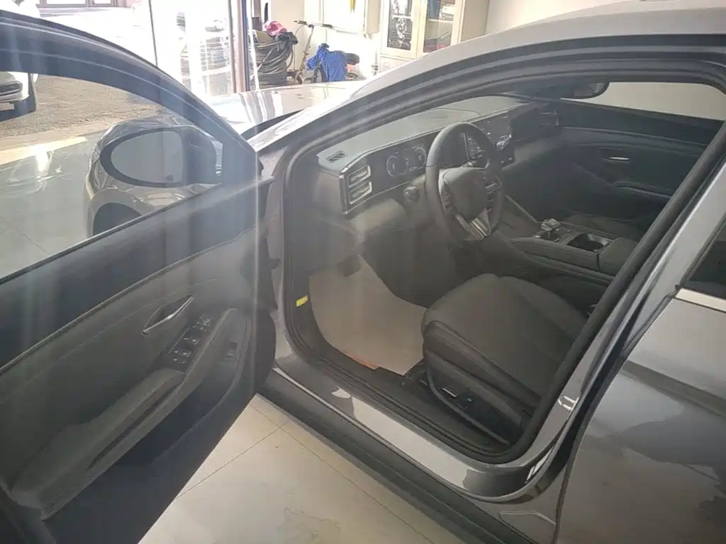 BYD Qin L — миниатюра 16