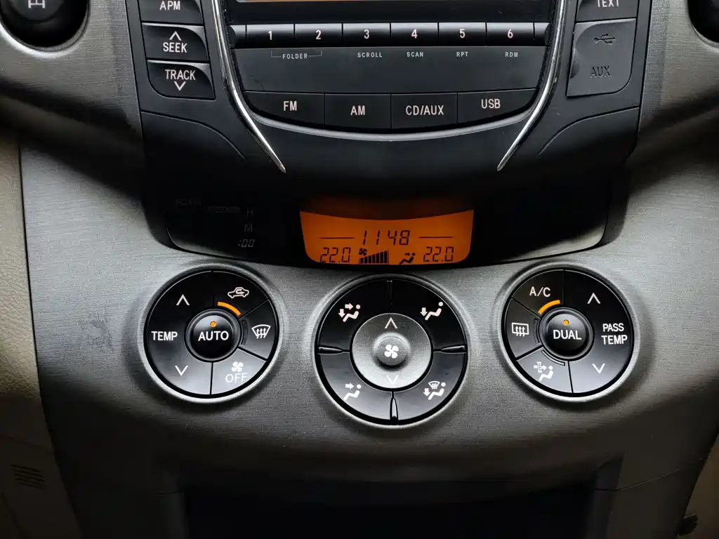 Toyota RAV4 — миниатюра 25