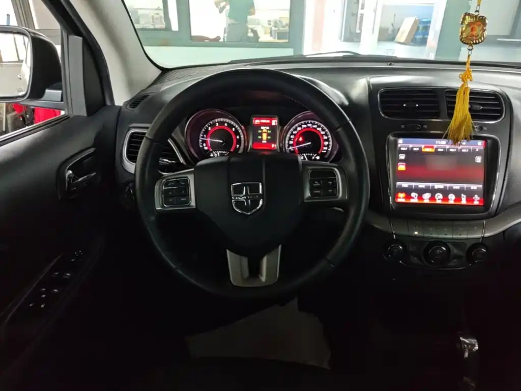 Dodge Journey — миниатюра 11