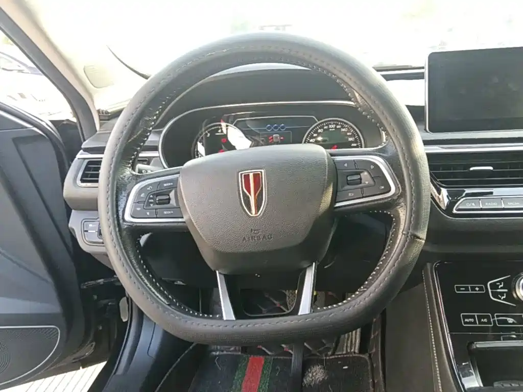 Hongqi Hongqi H5 — миниатюра 11