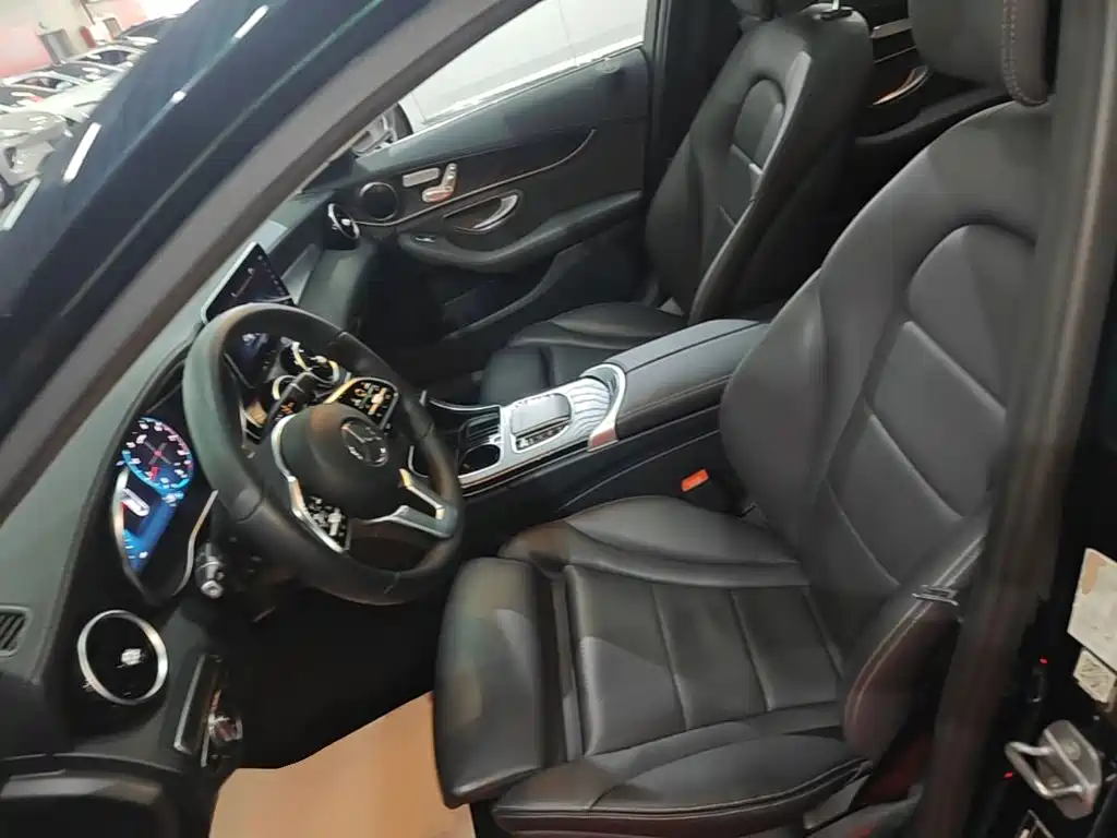 Mercedes-Benz C-Class — миниатюра 15