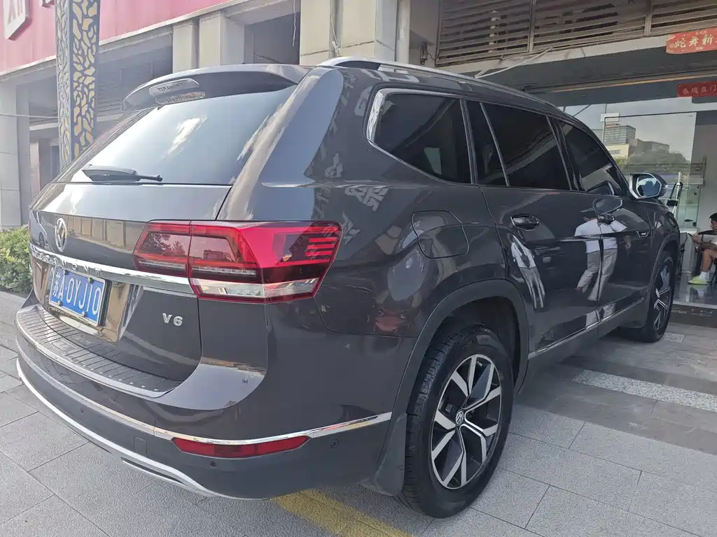 Volkswagen Teramont — миниатюра 7